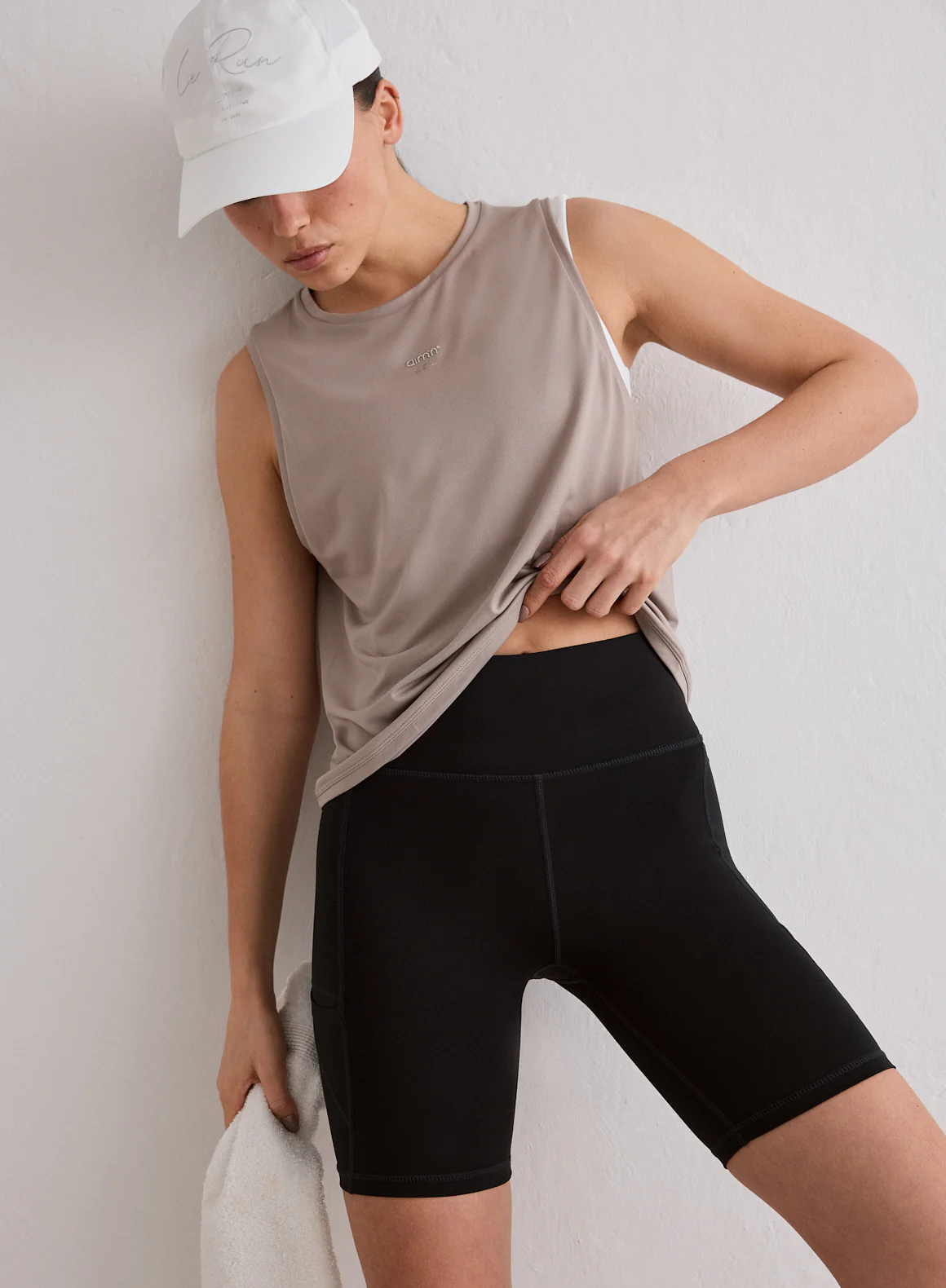 Dark Clay Seamless Running Top - Image 4