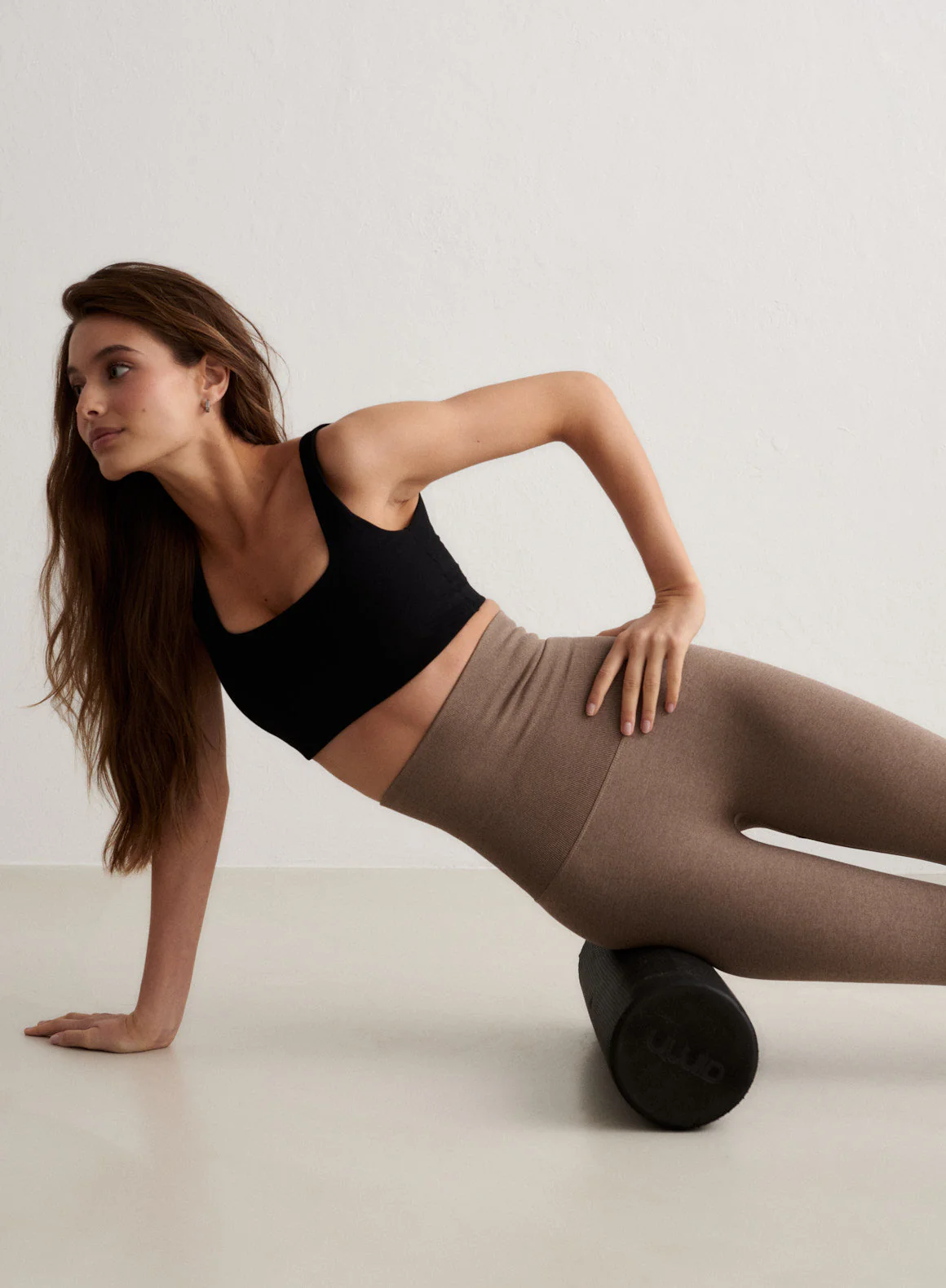 Espresso Melange Shape Seamless Core Control Tights - Image 2