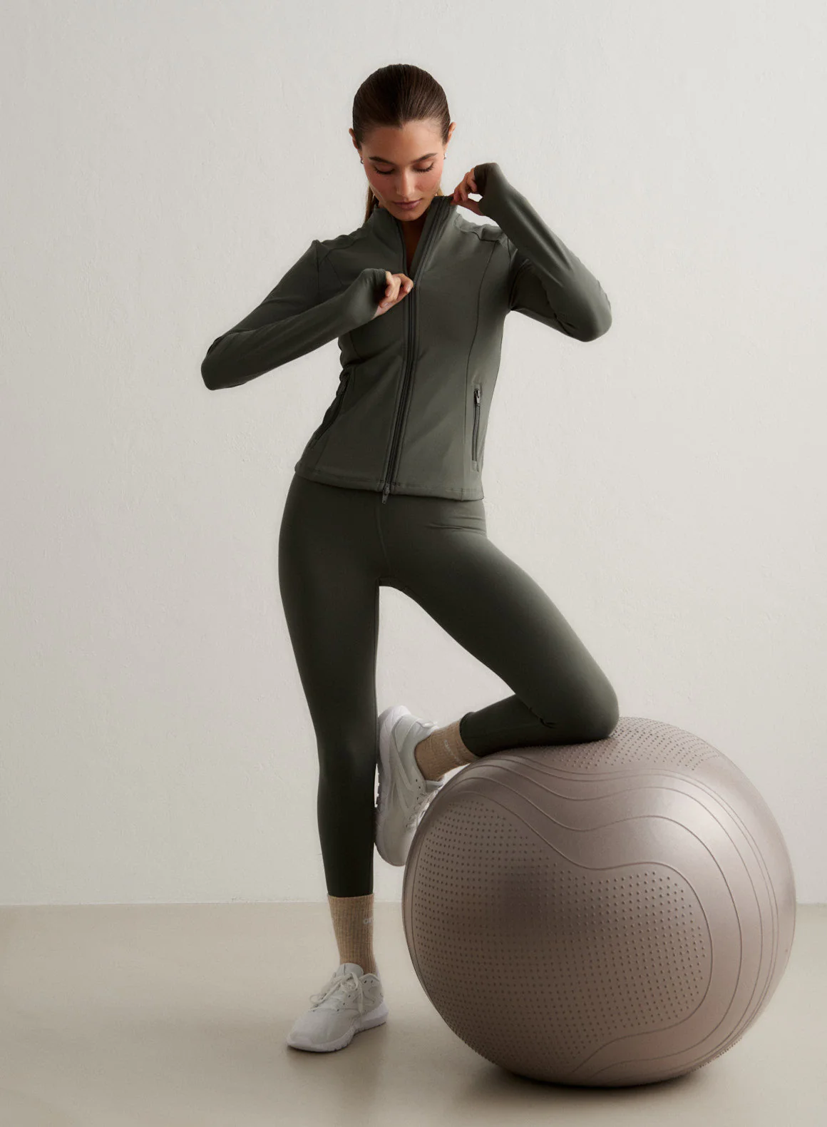 Ivy Sense Zip Jacket - Image 3