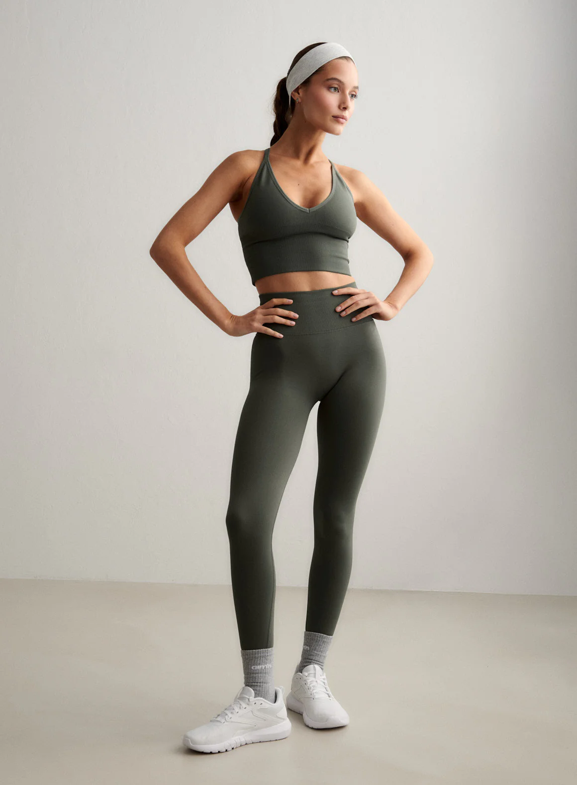 Ivy Shape Seamless Petite Tights - Image 2