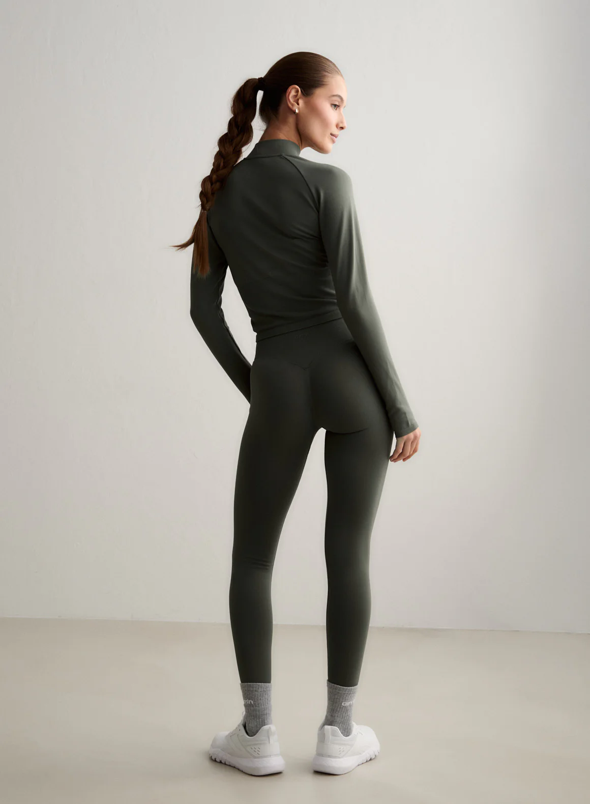 Ivy Shape Seamless Tights & Zip Jacket Set - Image 2