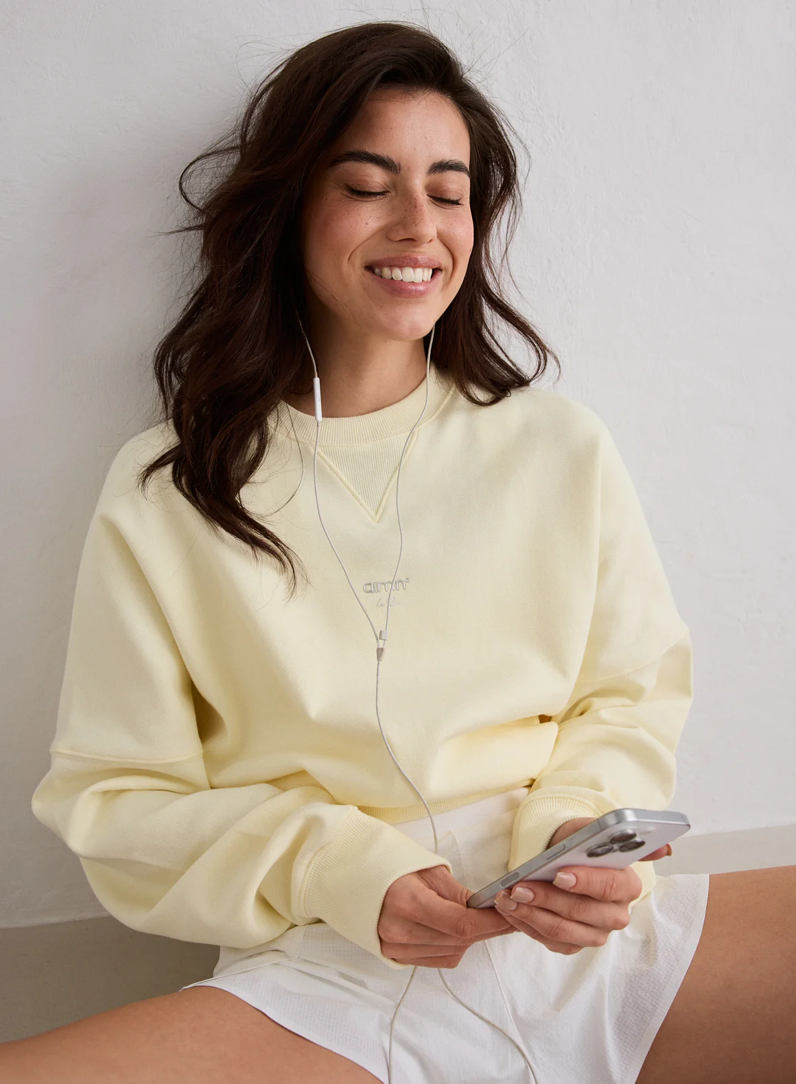 Lemon White Le Run Running Sweatshirt - Image 3