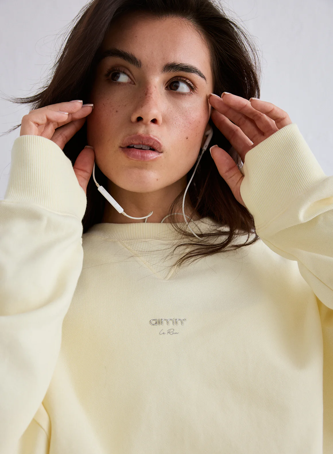 Lemon White Le Run Running Sweatshirt - Image 4