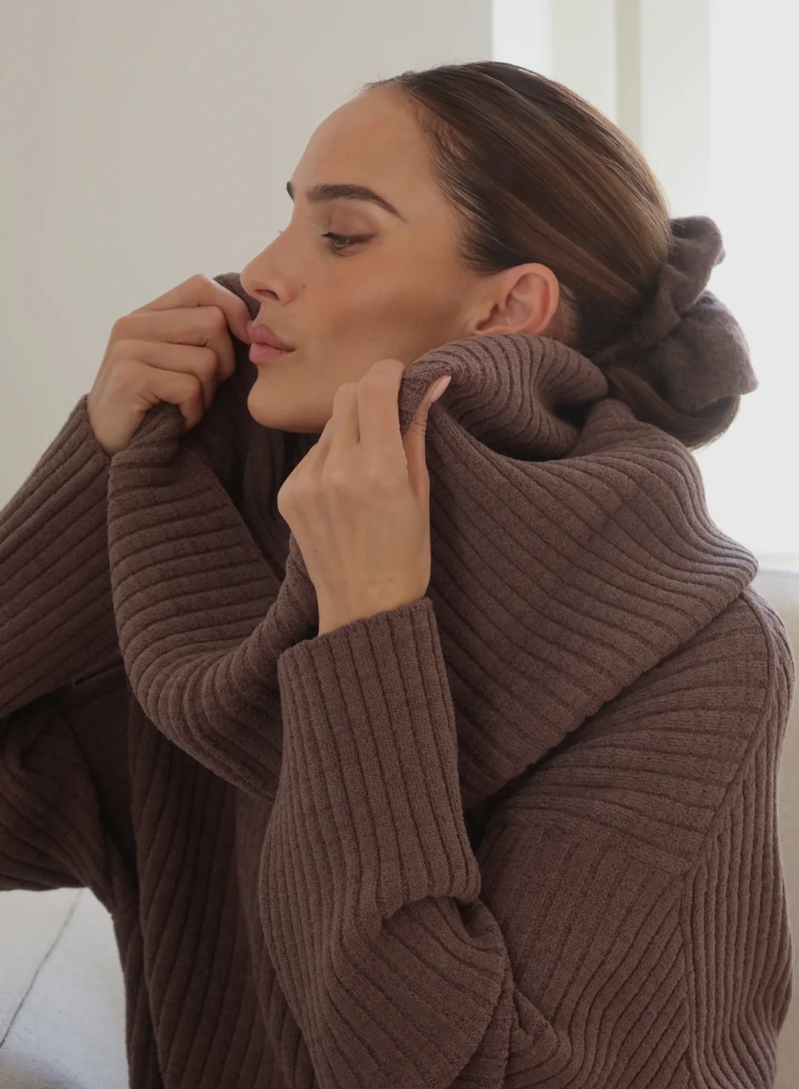 Macchiato Rib Knit Tube Scarf - Image 2
