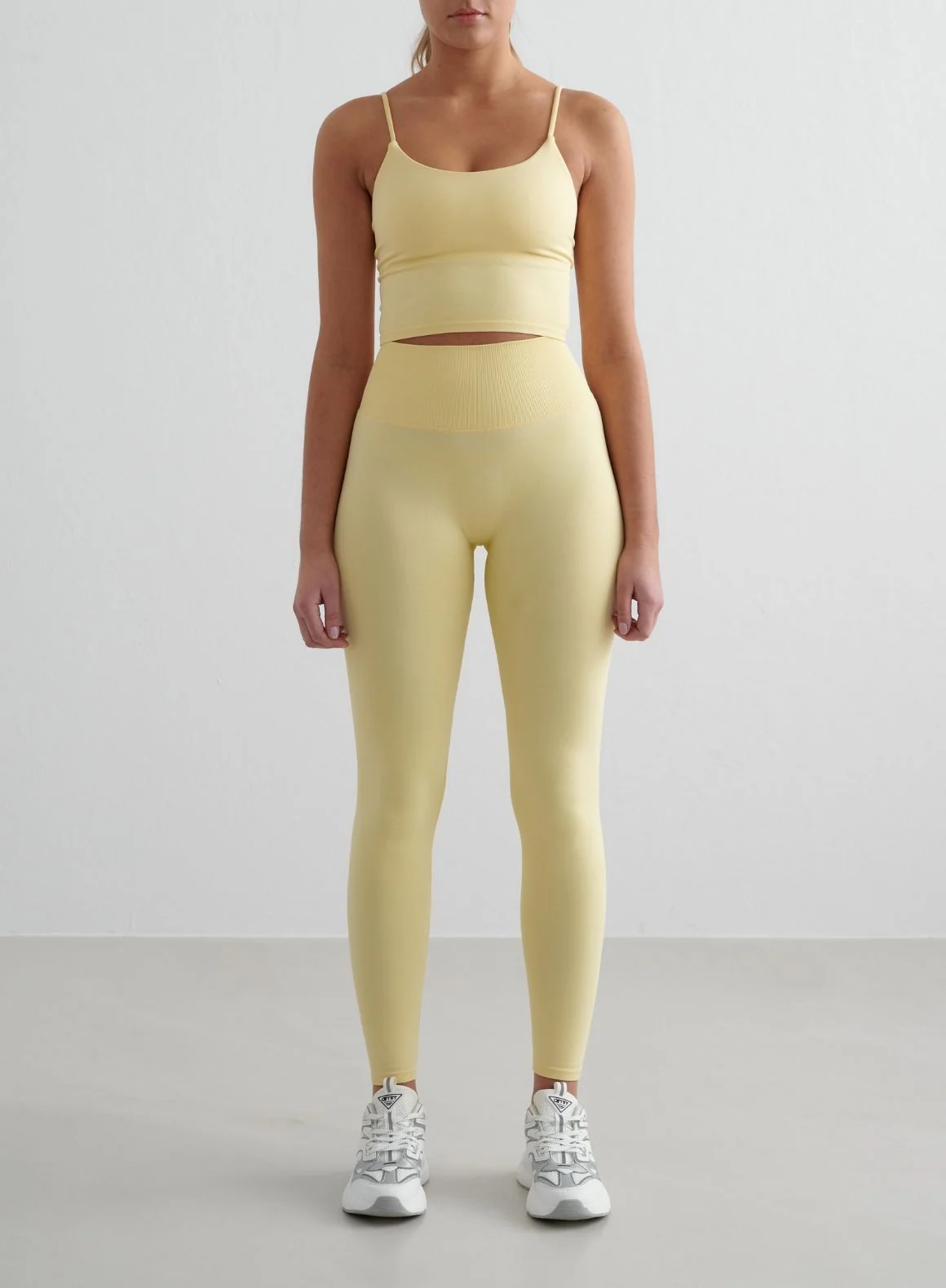 Mellow Shape Seamless Tights - Image 2
