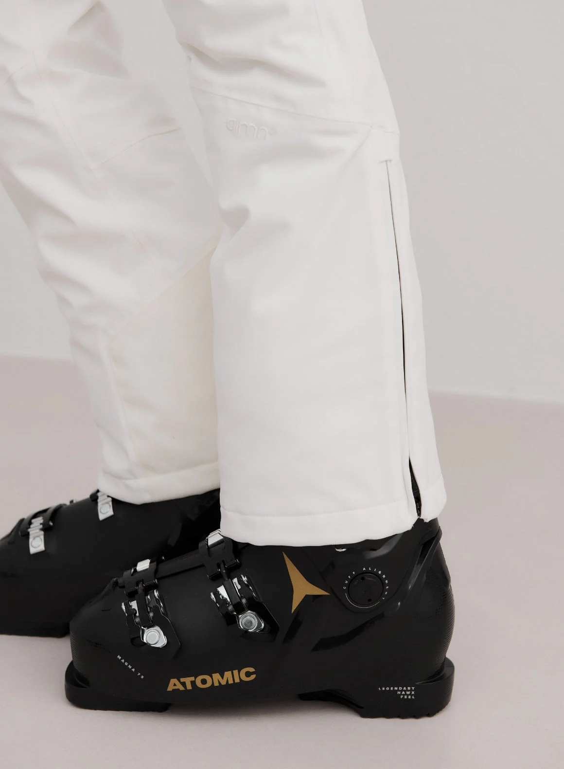 Off White Vermont Padded Bib Pants - Image 8