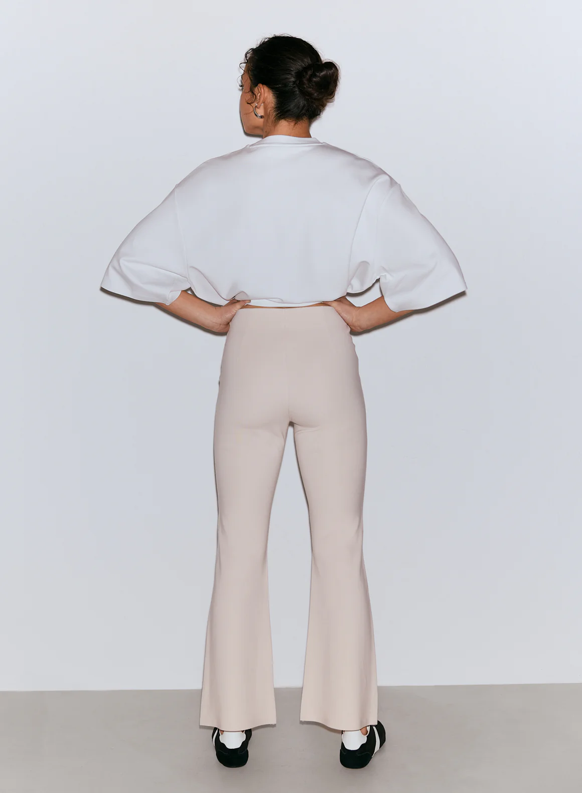 Sand Luxe Kick Flare Leggings - Image 7