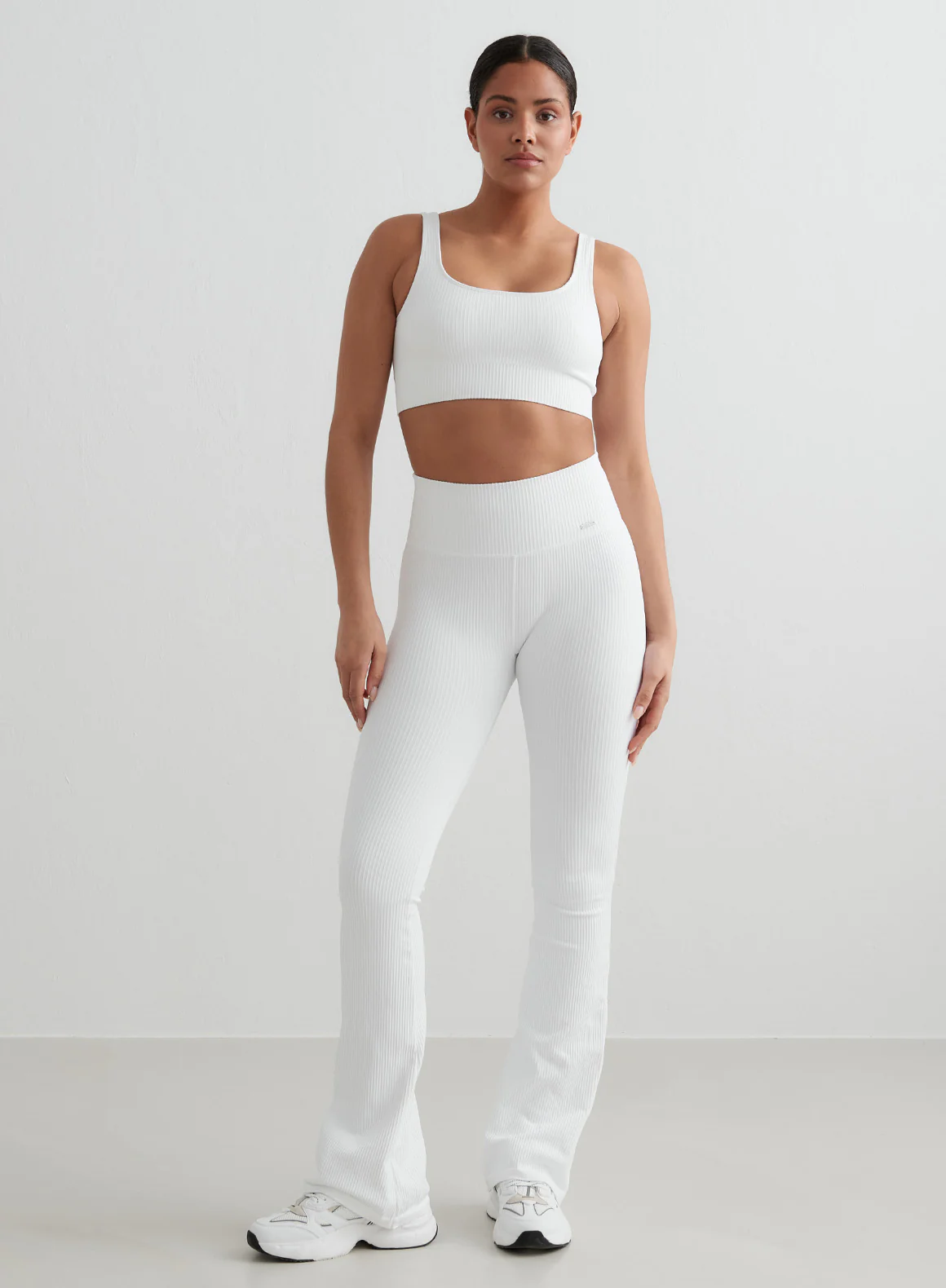 White Ribbed Seamless Bra - Image 5