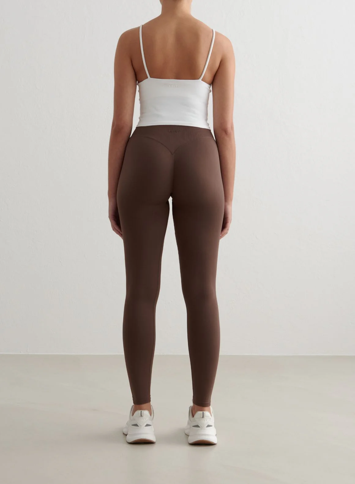 White Shape Seamless Strap Singlet - Image 4