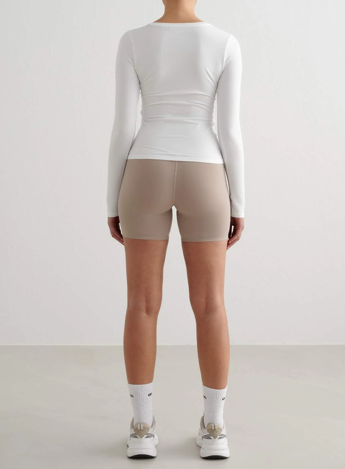 White Soft Basic V-neck Long Sleeve - Image 4