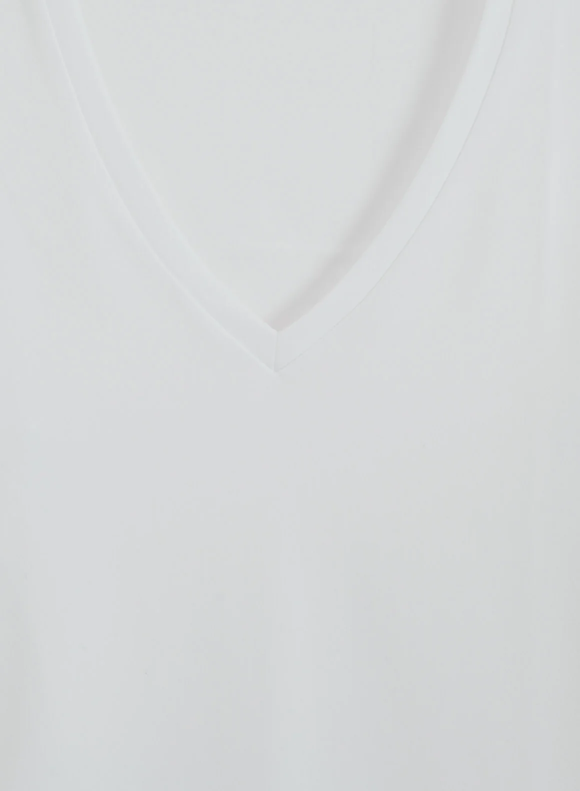 White Soft Basic V-neck Short Sleeve - Image 8